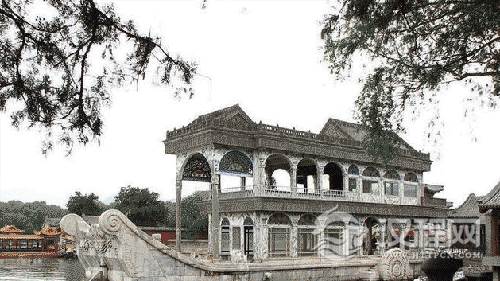 乾隆为什么要在颐和园中建造石船？有何用意呢