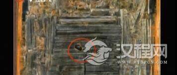 西汉海昏侯墓主椁室开启 孔子画像马蹄金超乎想像