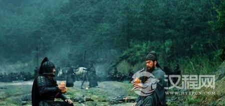 除抢关羽女人外 曹操还做啥事打动不了关羽的心