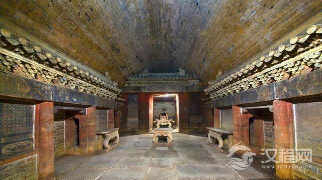 慈禧让儿子陪葬 只是害怕死后会被施以鞭刑？