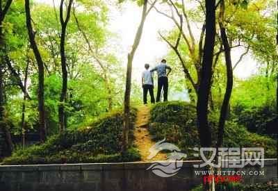 谁在“张辽”头上踩出一道疤？