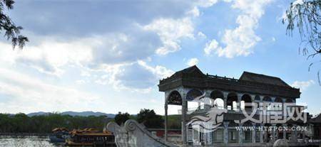 乾隆在颐和园中建造石船有何用意？