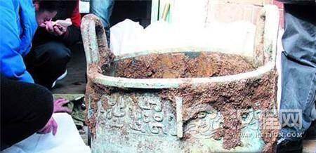 奢侈而神秘！揭秘帝王墓中的神秘陪葬物