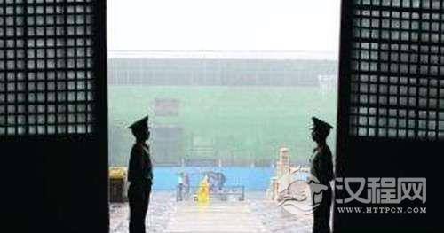 十三陵守陵部队探秘:新兵夜遇绣花鞋脸被吓白