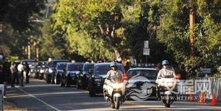 高官“警车开道”的历史气场为何能延续至今？