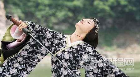 虞姬是怎么死的？历史上虞姬是被项羽杀死的吗