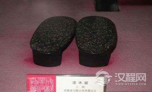 魏晋南北朝服饰：魏晋南北朝穿什么鞋子