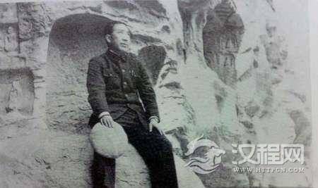 历史解密：特工之王戴笠为何终生拒绝加入国民党？