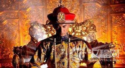 清朝皇帝的龙袍值多少钱？