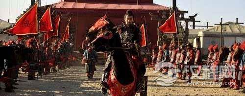 郾城之战岳飞用多少人对付金兀术一万五千骑兵？