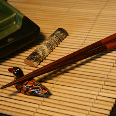 小小竹筷指点江山