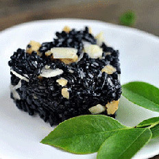 立夏吃乌米饭的由来