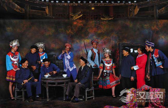 重庆地方民族服饰