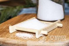 有种调味料吃多了，比吃糖还容易发胖！看完后我默默的放下了筷子！