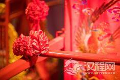 中国传统婚礼的变迁与现代呈现