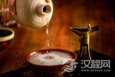 探寻中国酒文化中的医学价值与药用酒的传承
