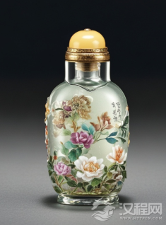 传统鼻烟壶艺术小巧玲珑映匠心