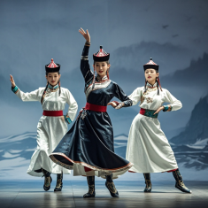 《月狐吟》蒙古族舞蹈中的灵幻之美探微