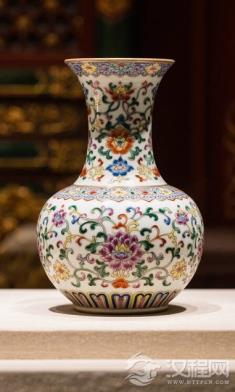 为何说每一件珐琅彩都凝结着工匠的生命？