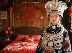 哪个民族的女孩用银饰当嫁妆？