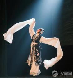 梅派水袖功的符号化表达与审美意境