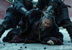 和珅跌倒，嘉庆吃饱？抄家致富能解决清朝的财政癌症吗？