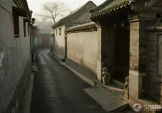 “路冲煞”是真的？一条直路对着大门，古人恐惧的到底是车还是“箭”？