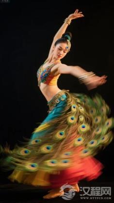 杨丽萍与孔雀精灵