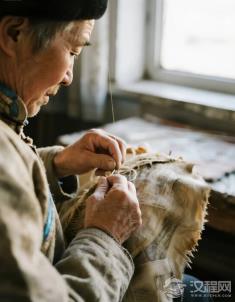 赫哲族鱼皮衣的鳞片缝合秘技为何十年难传一人？