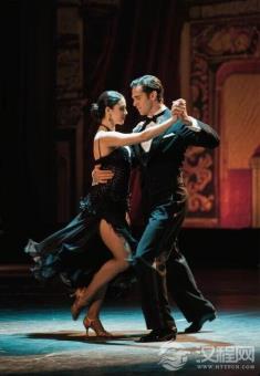 舞池中的双人散步，聊聊摩登舞里的门道​