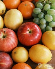 烂了一点的水果，剩下部分还能吃吗？