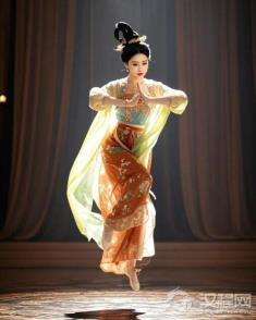 会跳舞的“作揖”和“跪拜”