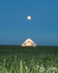 （朤 - Lǎng）​​ ​​四个月亮并排为“朤”，这是否是古人对“朗朗夜空”的极致描绘？