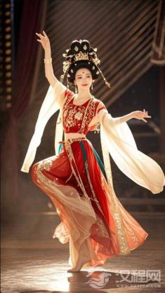 掌心向上，寻一道身体的曲线