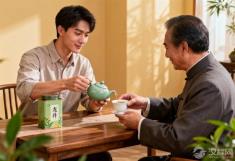 茶满欺人，酒满敬人？这8个待客细节，让你迅速读懂中国式热情的分寸感