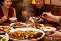 为什么中国人聚餐时总爱说“慢慢吃”？