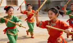 钱棍舞：响在骨头里的节拍