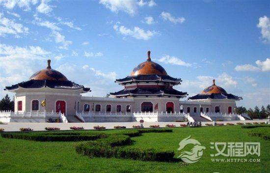 一代君王：成吉思汗陵为何建在“马背”上