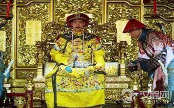 嘉庆皇帝是怎样登基称帝的？嘉庆帝生平简介