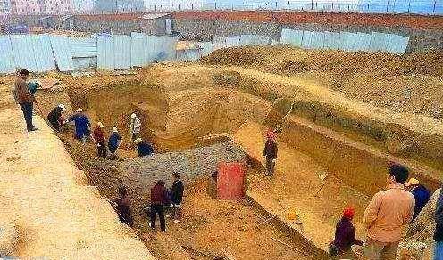 南京发掘一处古墓有200颗红色药丸，竟是帝王们的最爱的不老药