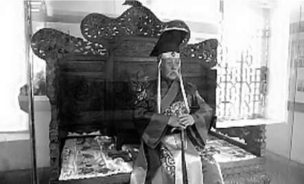 袁世凯身穿龙袍登基全过程，比书上的全面多了。