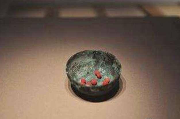 1600年前的长生不老仙丹，神秘成份无人破解，出土后保密至今