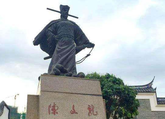 死后封神的南宋名将陈文龙，在岳飞墓前自杀殉国