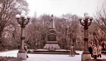 尼古拉·费多罗维奇·瓦图京参与了哪些战役？有着什么成就