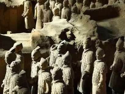 古代唯一一个有儿子陪葬的皇帝，23个陪葬了22个