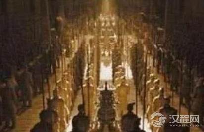 世界上真的有守墓人？秦始皇陵守墓人无名无姓20年一轮回守护着秦始皇