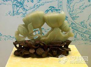 乾隆皇帝喜欢收藏什么？他一生收藏了多少宝贝