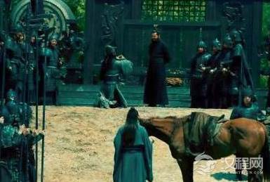 张辽是什么地位？唯一能让关羽下跪投降的武将，又孙权一生的噩梦