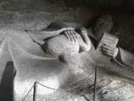 同样低明朝的军师 为什么刘伯温被收拾了,而他却安然无事呢