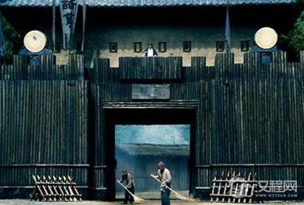 空城计司马懿有十万大军为何“扭头就跑”？司马懿真的是被吓退的吗？